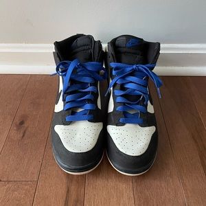 Nike Dunk Hi. Size 10.